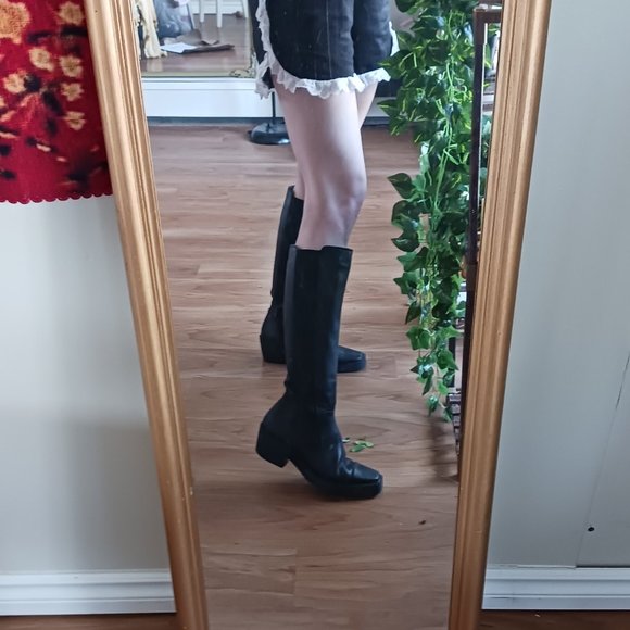 Black Leather Boots - Picture 4 of 9